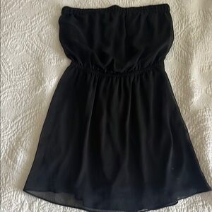 5/$25 flowy Black Strapless top